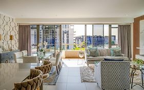 Sandton Luxury Escape, 2 Bedroom